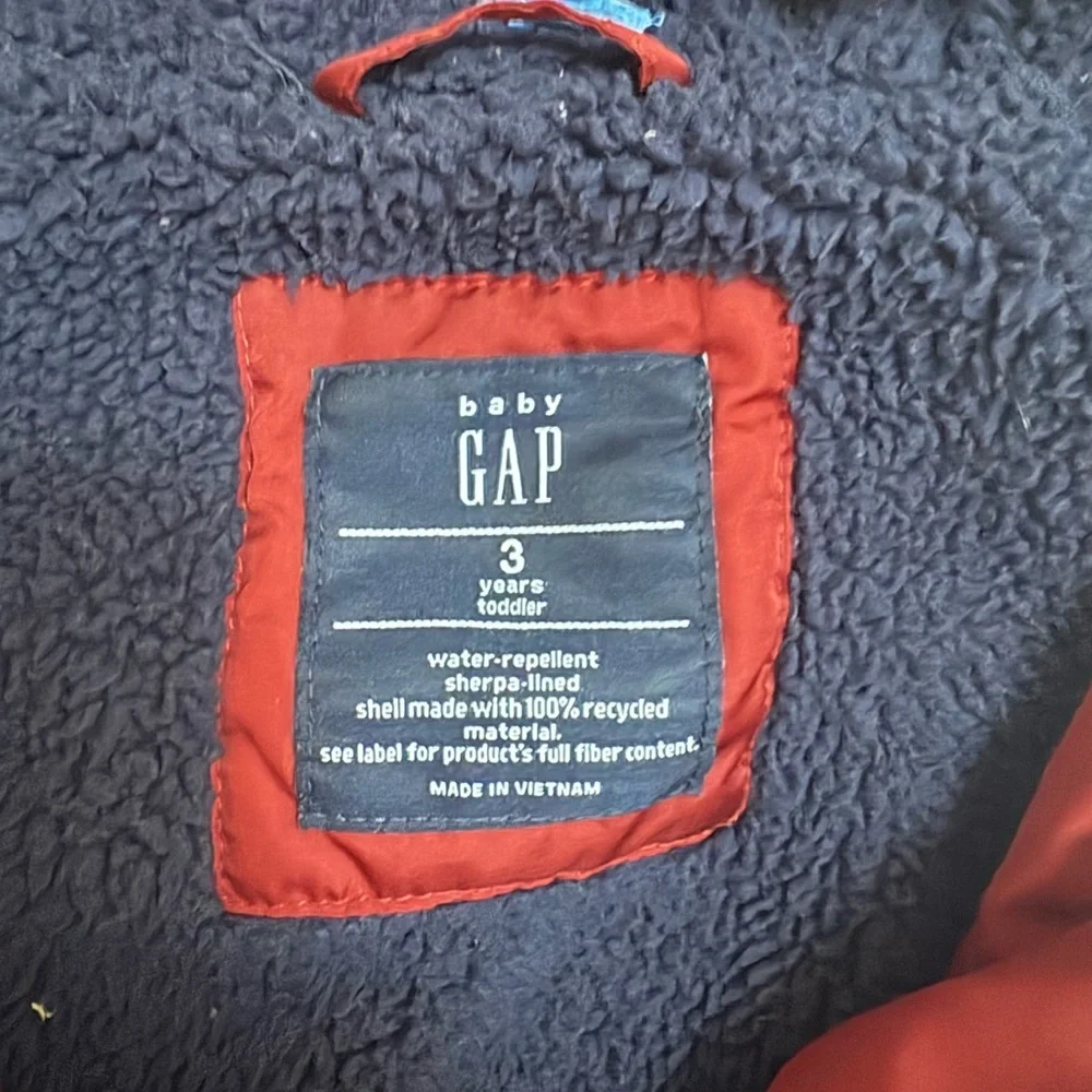 GAP Kids Cherry Red Puffer Jacket with Spiky Hood Size 3 EUC‎